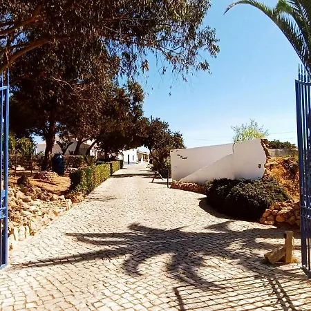 Large Traditional With Balcony & Pool Access - Casa 7